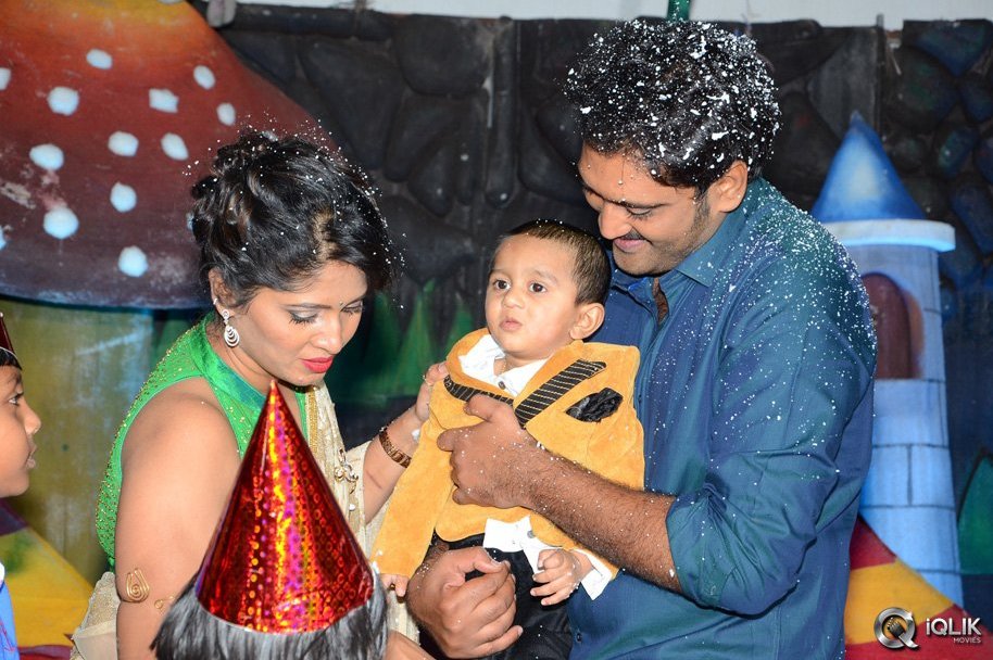 Ajay-Son-Dheeran-1st-Birthday-Celebrations-2014